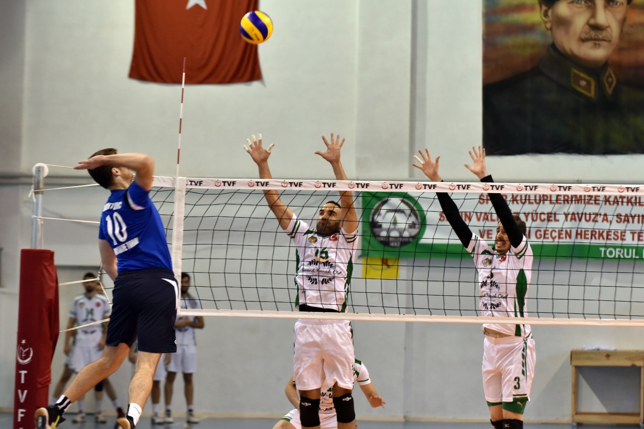 Torul Gençlik iyi başladı: 3-0 11