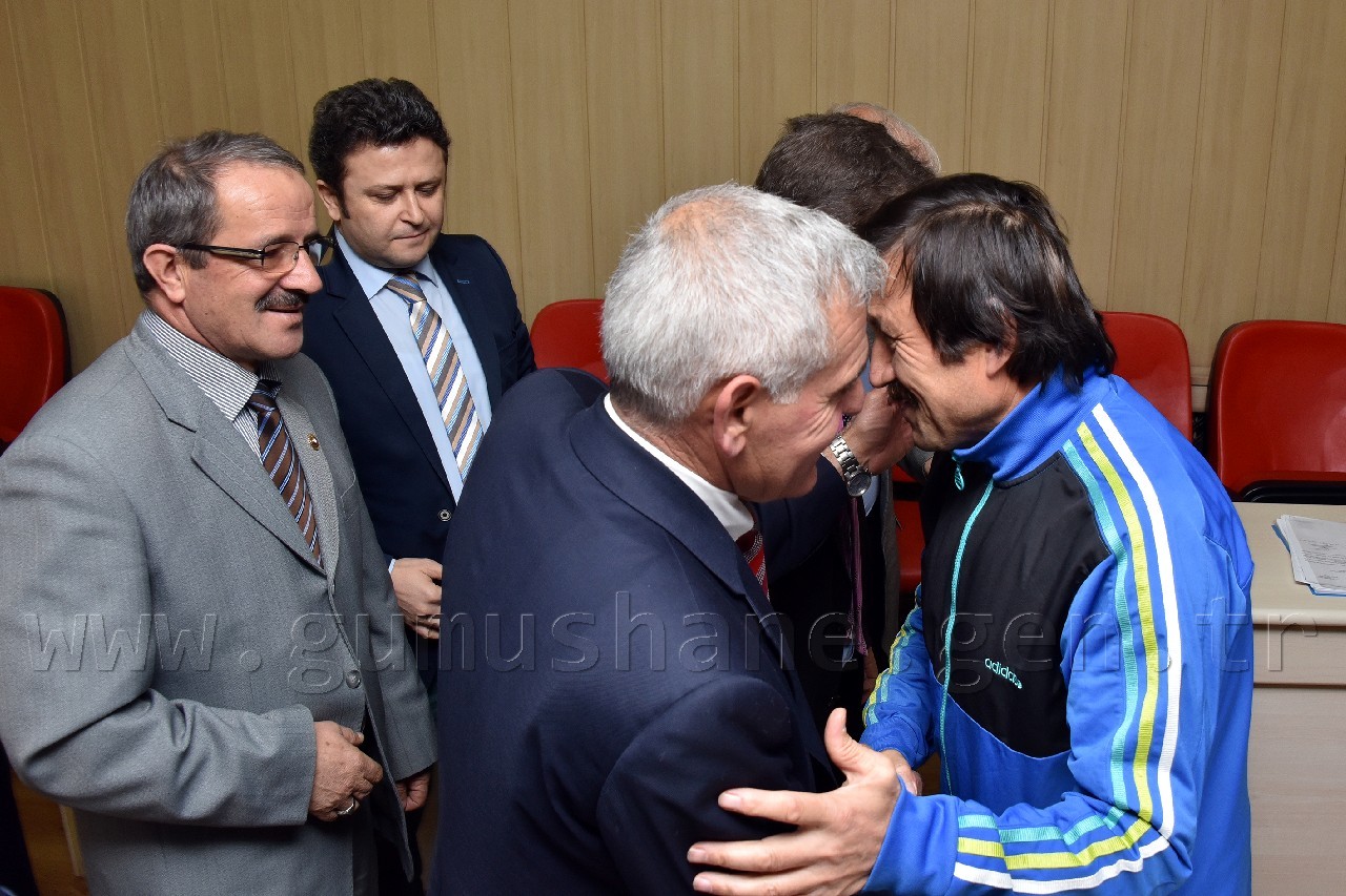 Tozlu Kupasını Meclis’e Getirdi 3