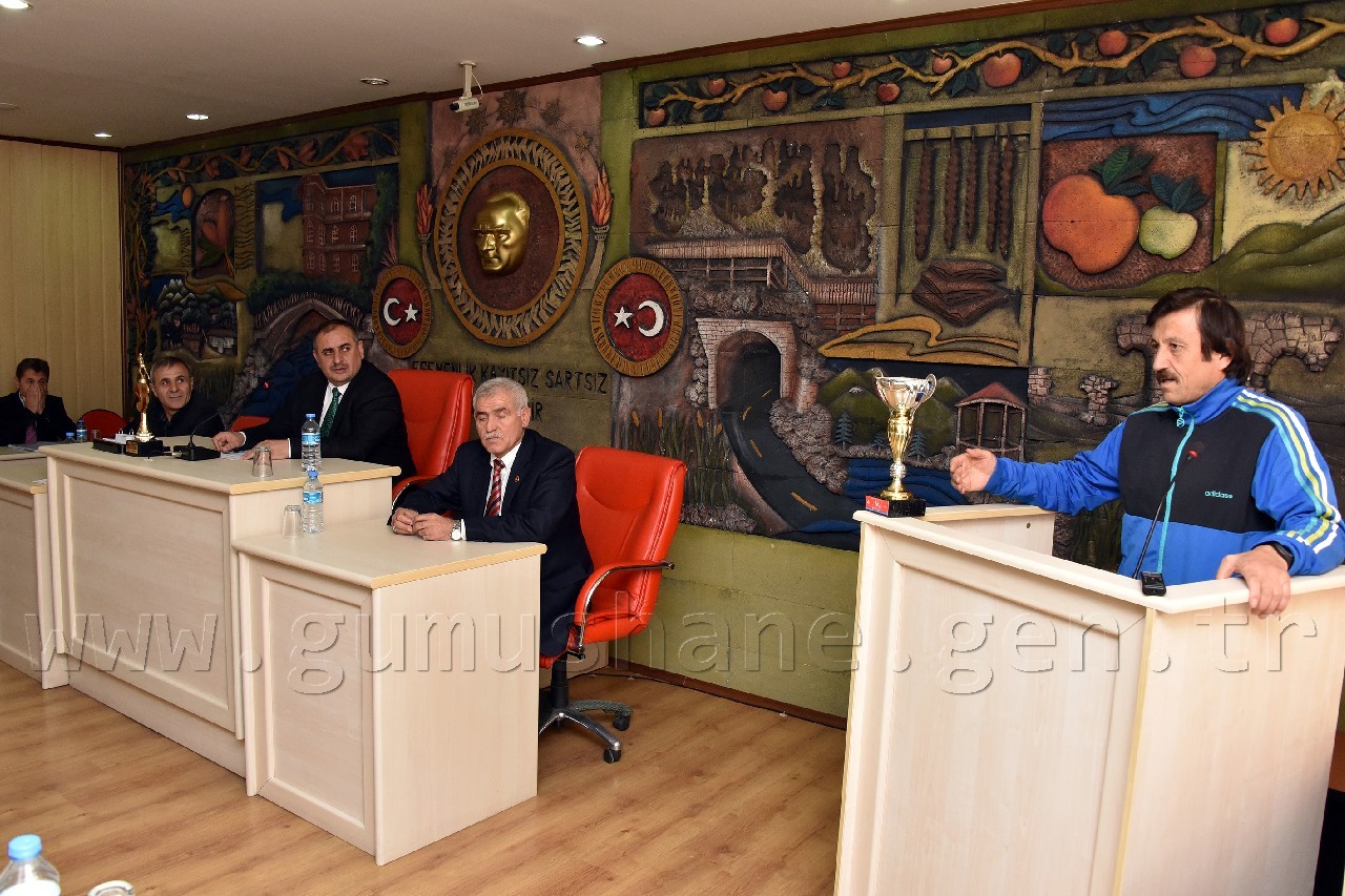 Tozlu Kupasını Meclis’e Getirdi 8