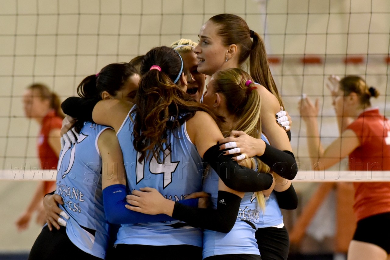 Gümüş Kızlar net KAZAN'dı: 3-0 9