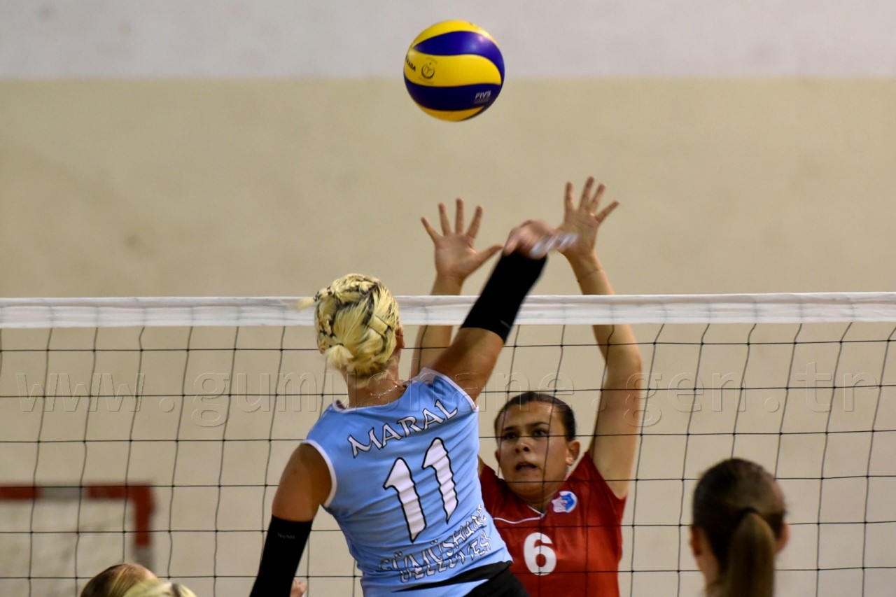 Gümüş Kızlar net KAZAN'dı: 3-0 13