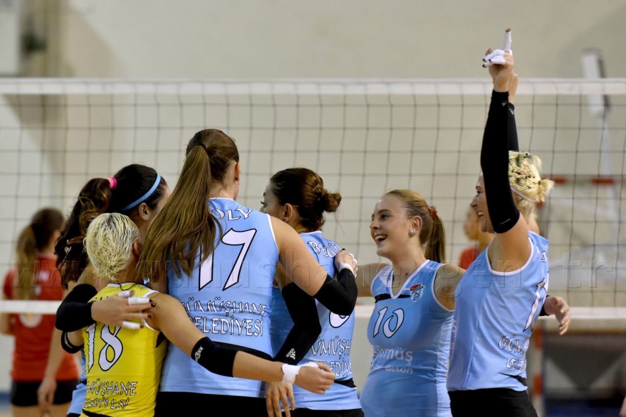 Gümüş Kızlar net KAZAN'dı: 3-0 16