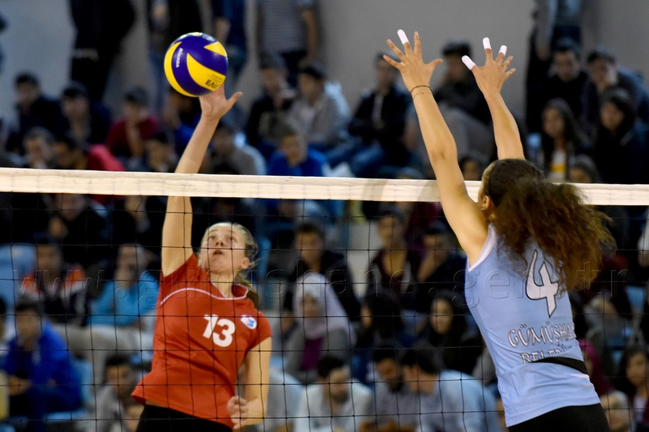 Gümüş Kızlar net KAZAN'dı: 3-0 28
