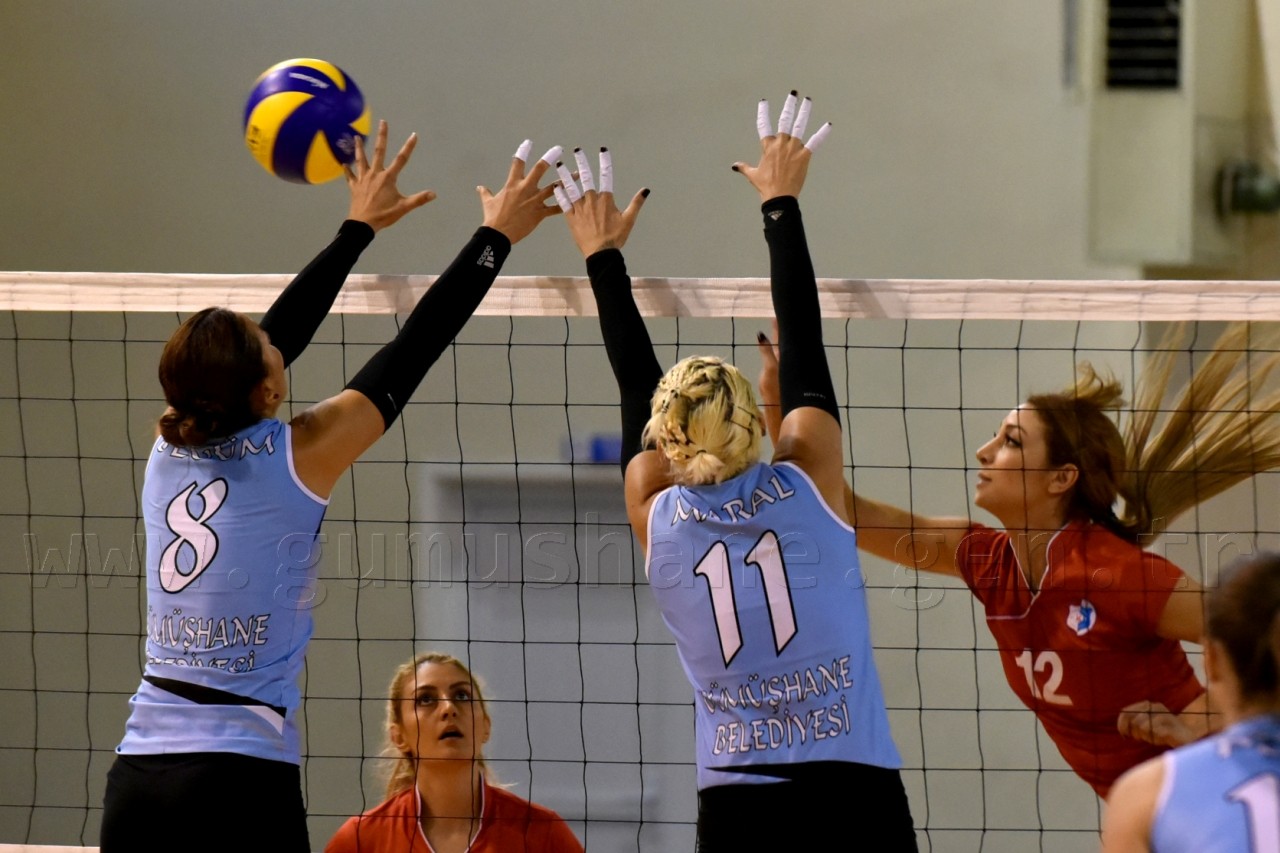 Gümüş Kızlar net KAZAN'dı: 3-0 39