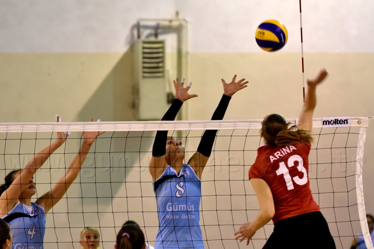 Gümüş Kızlar net KAZAN'dı: 3-0 42