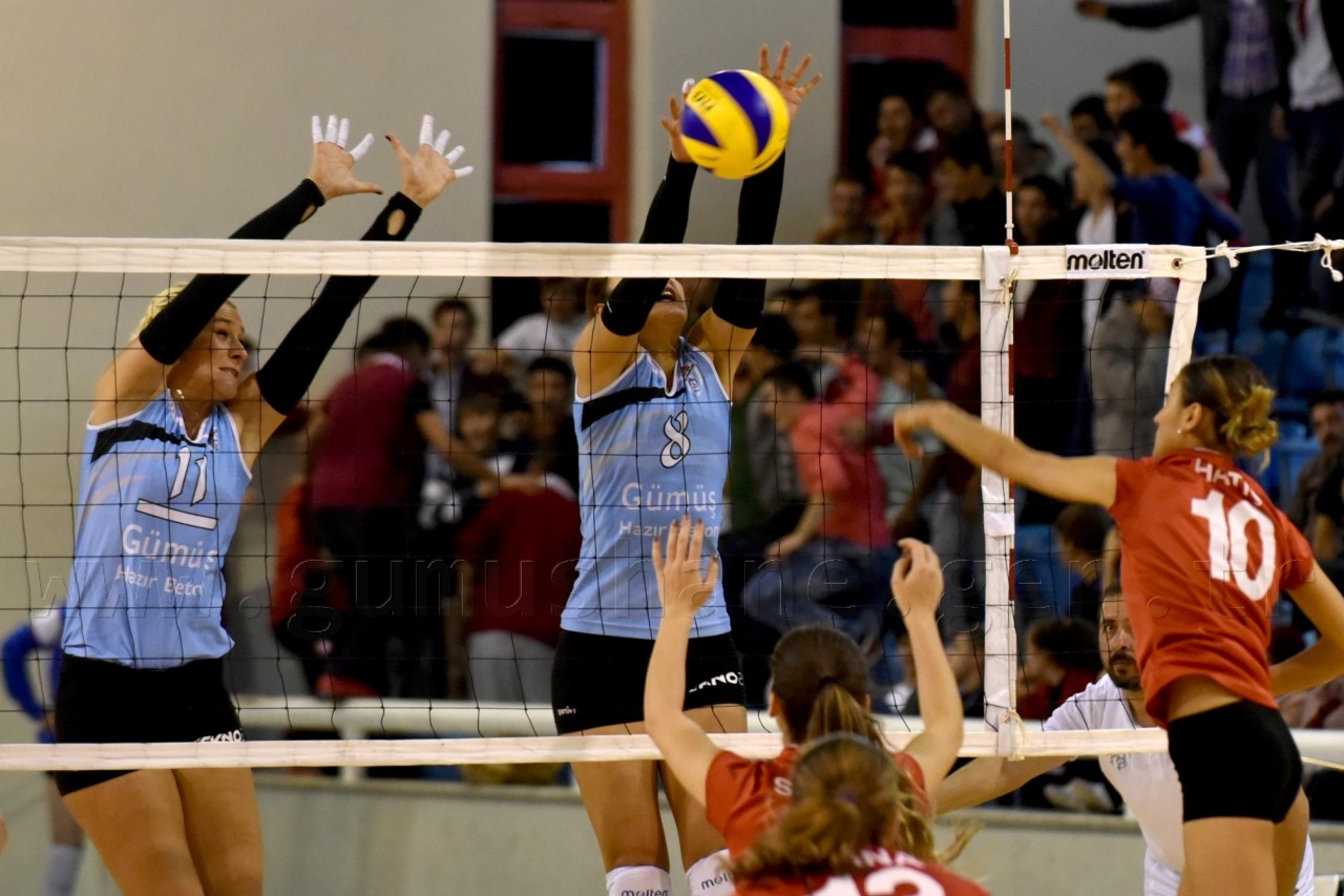 Gümüş Kızlar net KAZAN'dı: 3-0 46