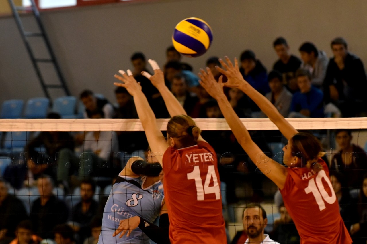 Gümüş Kızlar net KAZAN'dı: 3-0 47