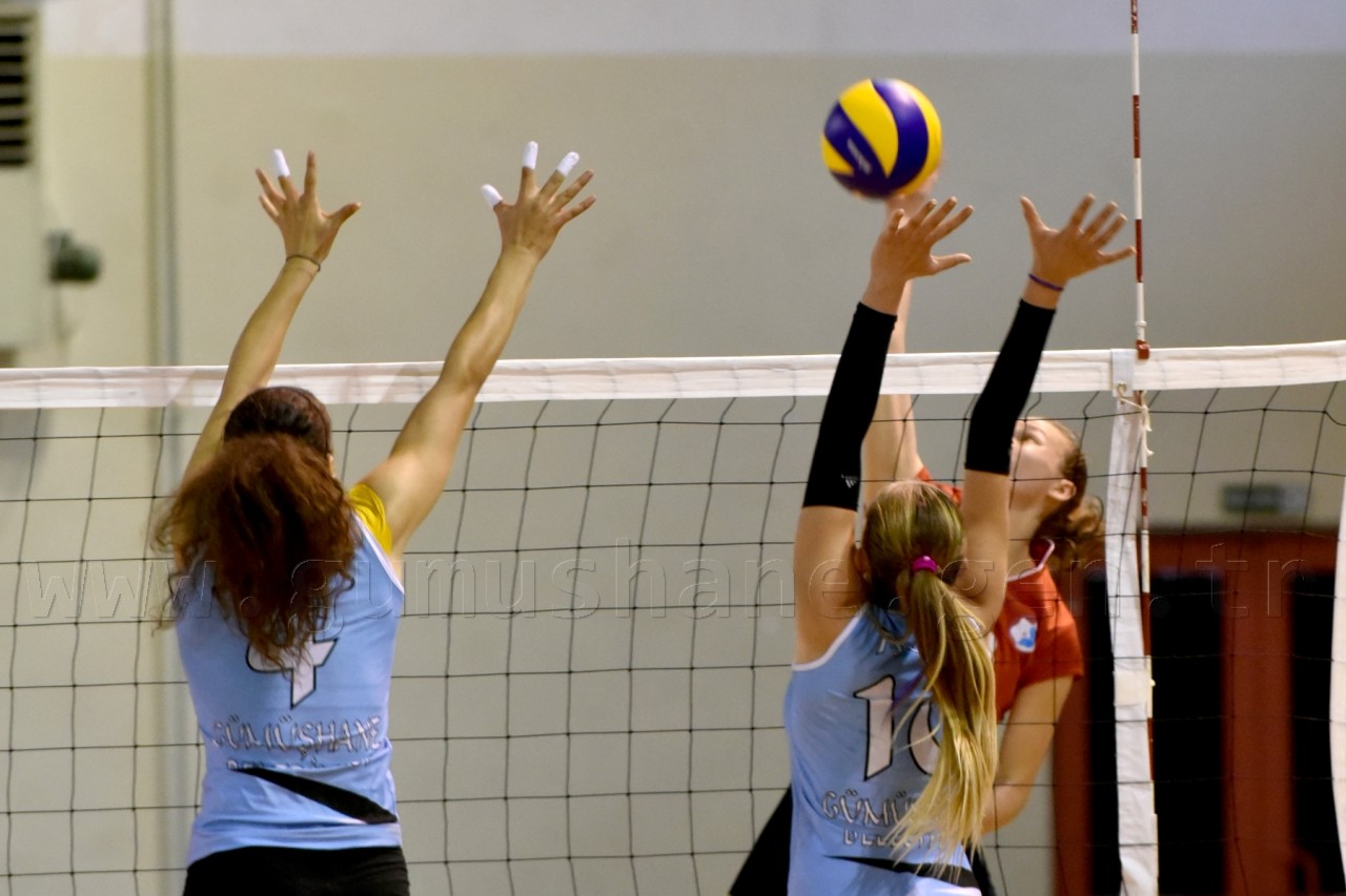 Gümüş Kızlar net KAZAN'dı: 3-0 53
