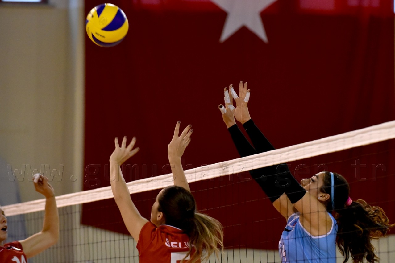 Gümüş Kızlar net KAZAN'dı: 3-0 57