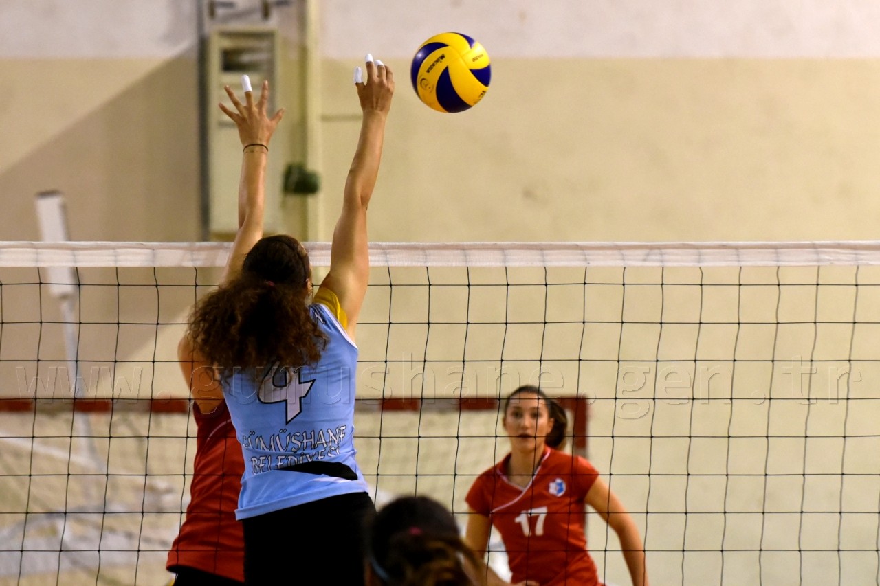 Gümüş Kızlar net KAZAN'dı: 3-0 60
