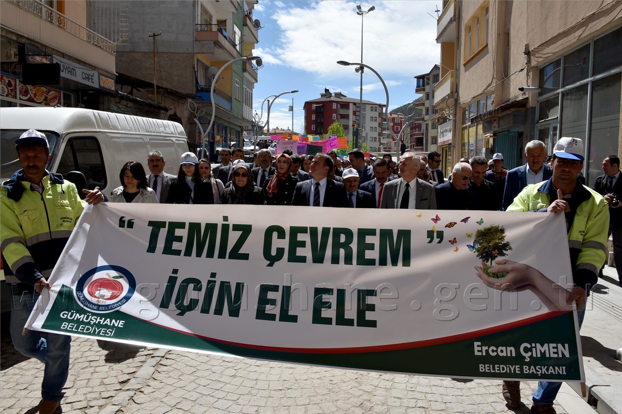 Gümüşhane’de Çevre Yürüyüşü Yapıldı 13