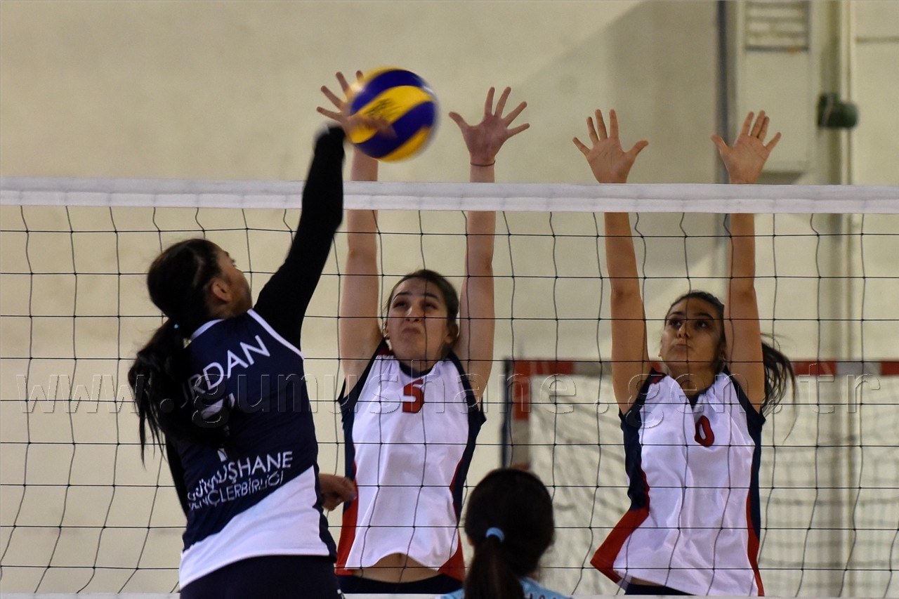 Gümüş Kızlar Samsun'u Ezdi Geçti: 3-0 83