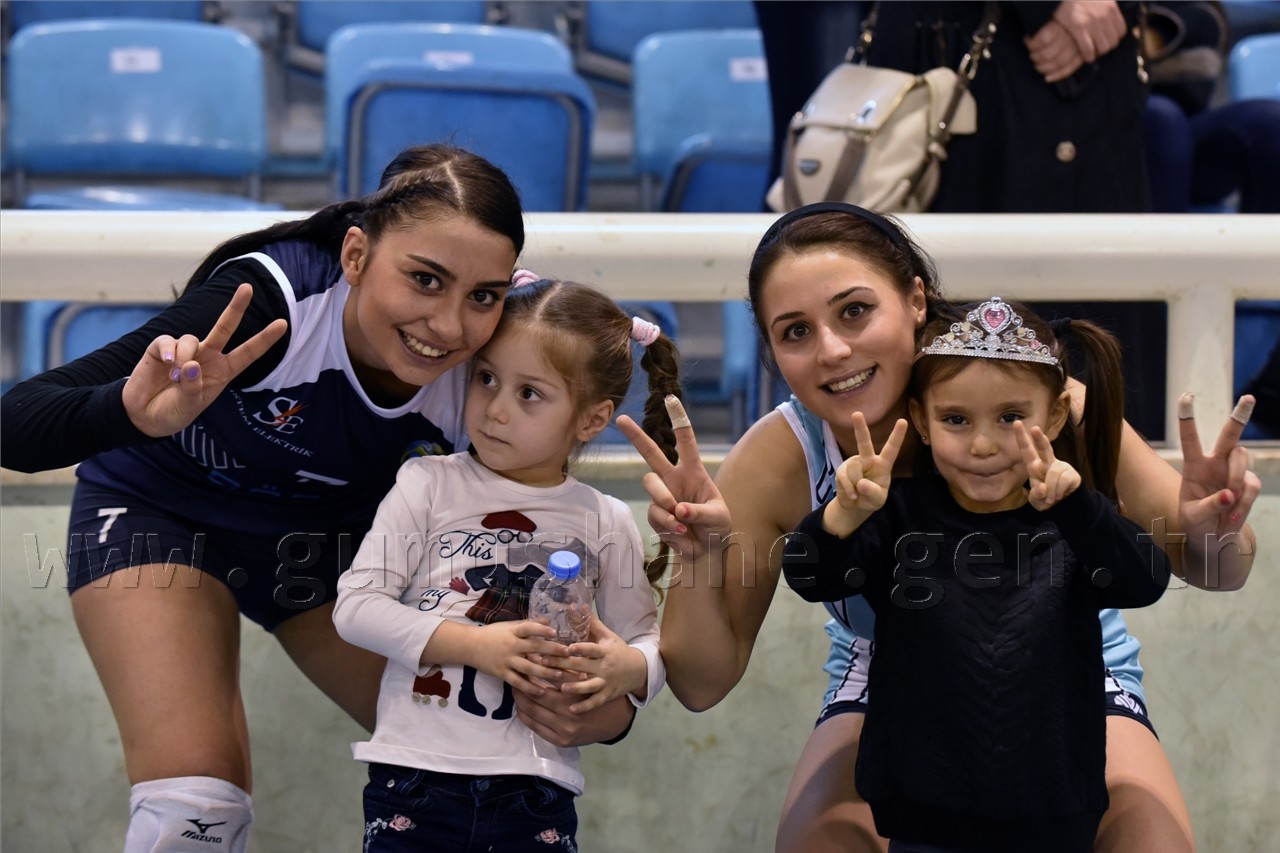 Gümüş Kızlar Samsun'u Ezdi Geçti: 3-0 82