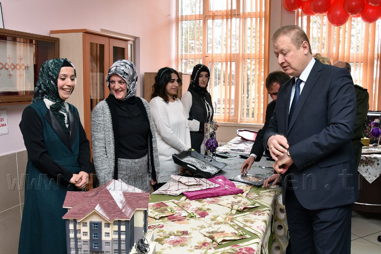 Gümüşhane’de Engelliler Günü Renkli Görüntülerle Kutlandı 4