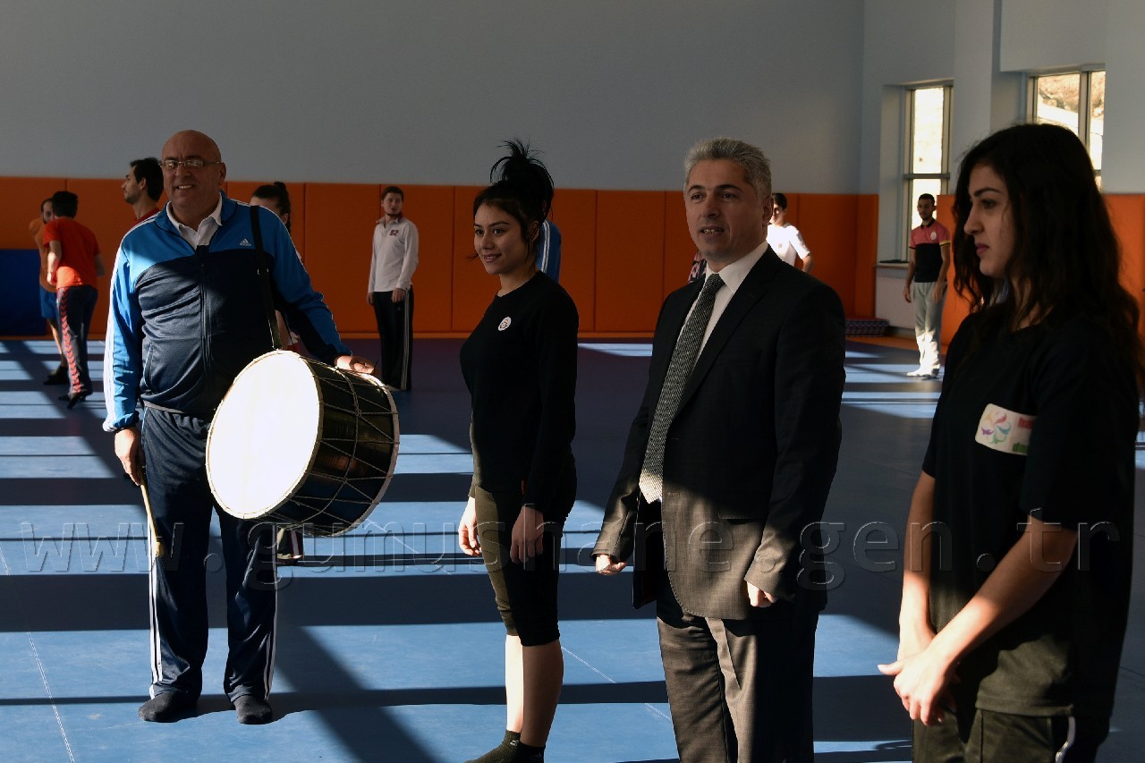 Rektör Günaydın basınla buluştu 16