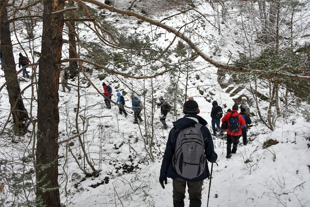 Gümüşhaneli Dağcılardan Yılın Son Yürüyüşü Cebeli Köyüne 10