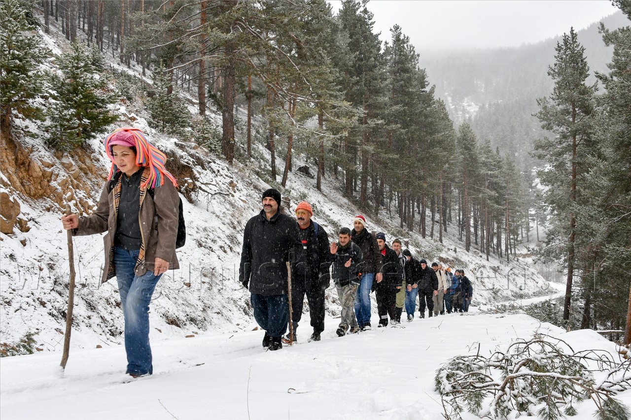 Gümüşhaneli Dağcılardan Yılın Son Yürüyüşü Cebeli Köyüne 15