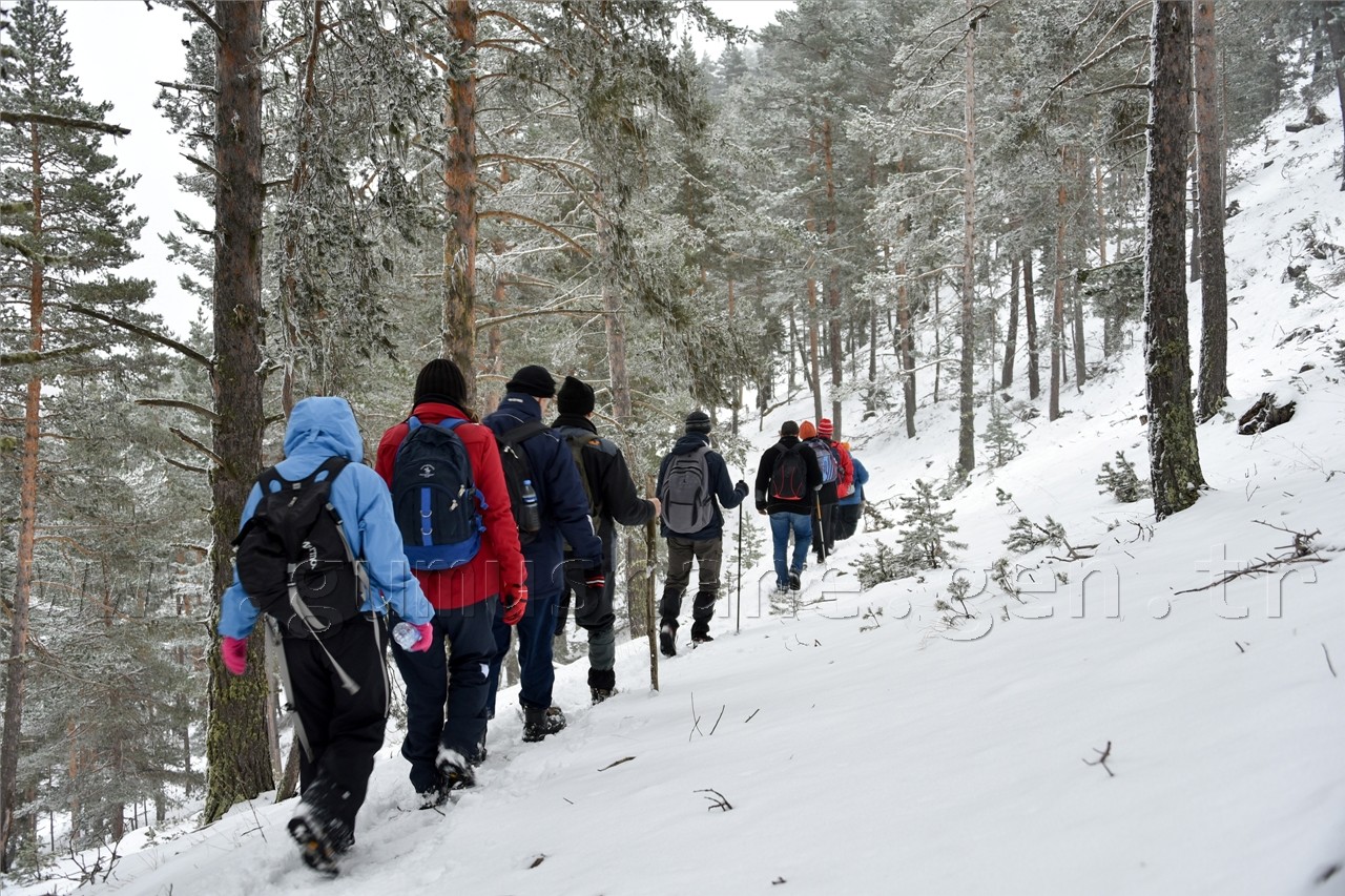 Gümüşhaneli Dağcılardan Yılın Son Yürüyüşü Cebeli Köyüne 48