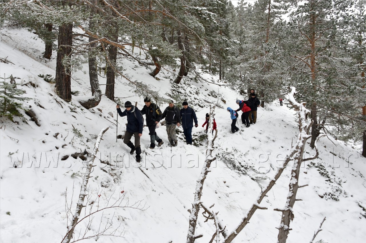Gümüşhaneli Dağcılardan Yılın Son Yürüyüşü Cebeli Köyüne 50