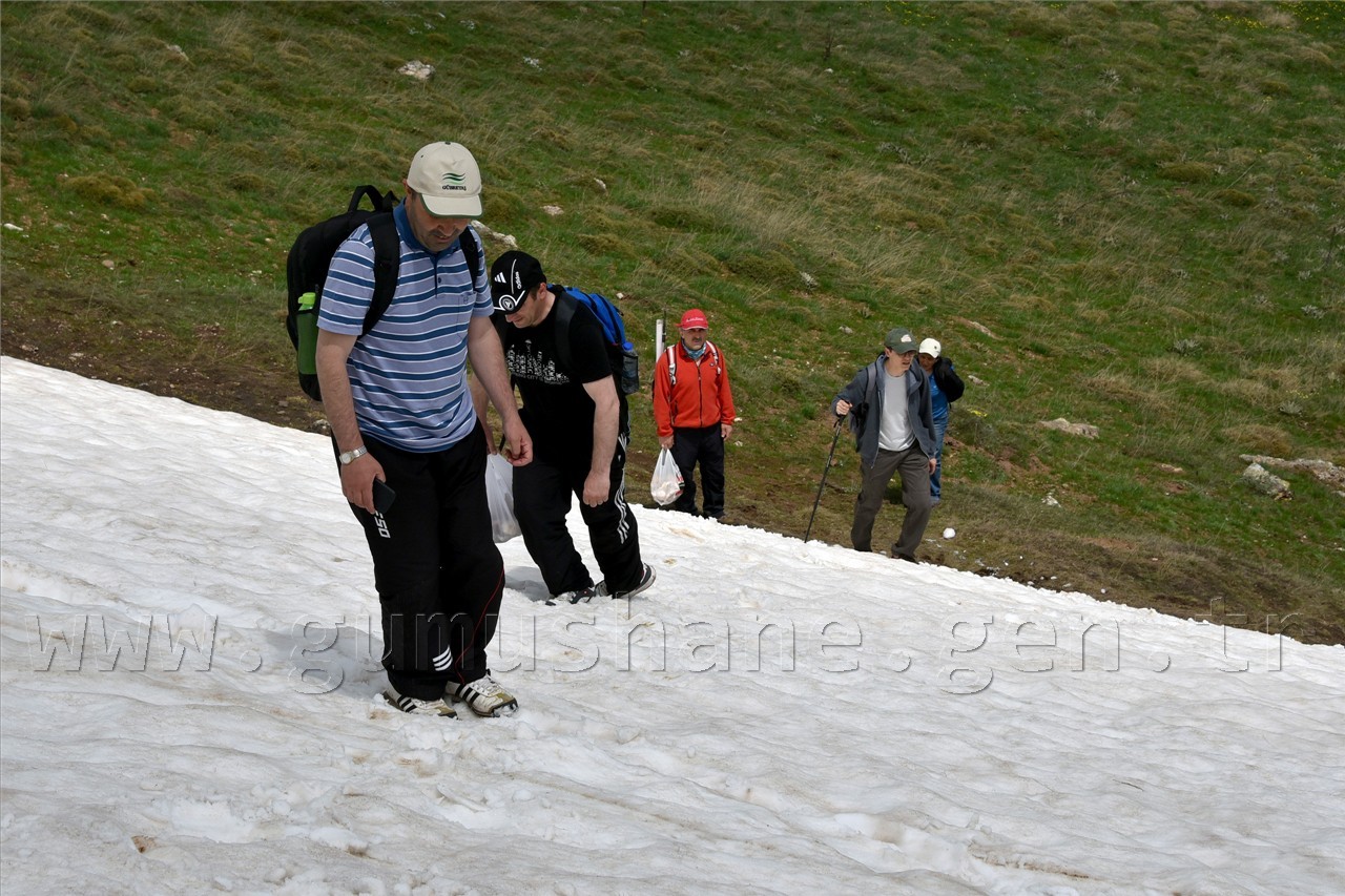 Gümüşhaneli Dağcılar Göller Bölgesine Yürüdü 36