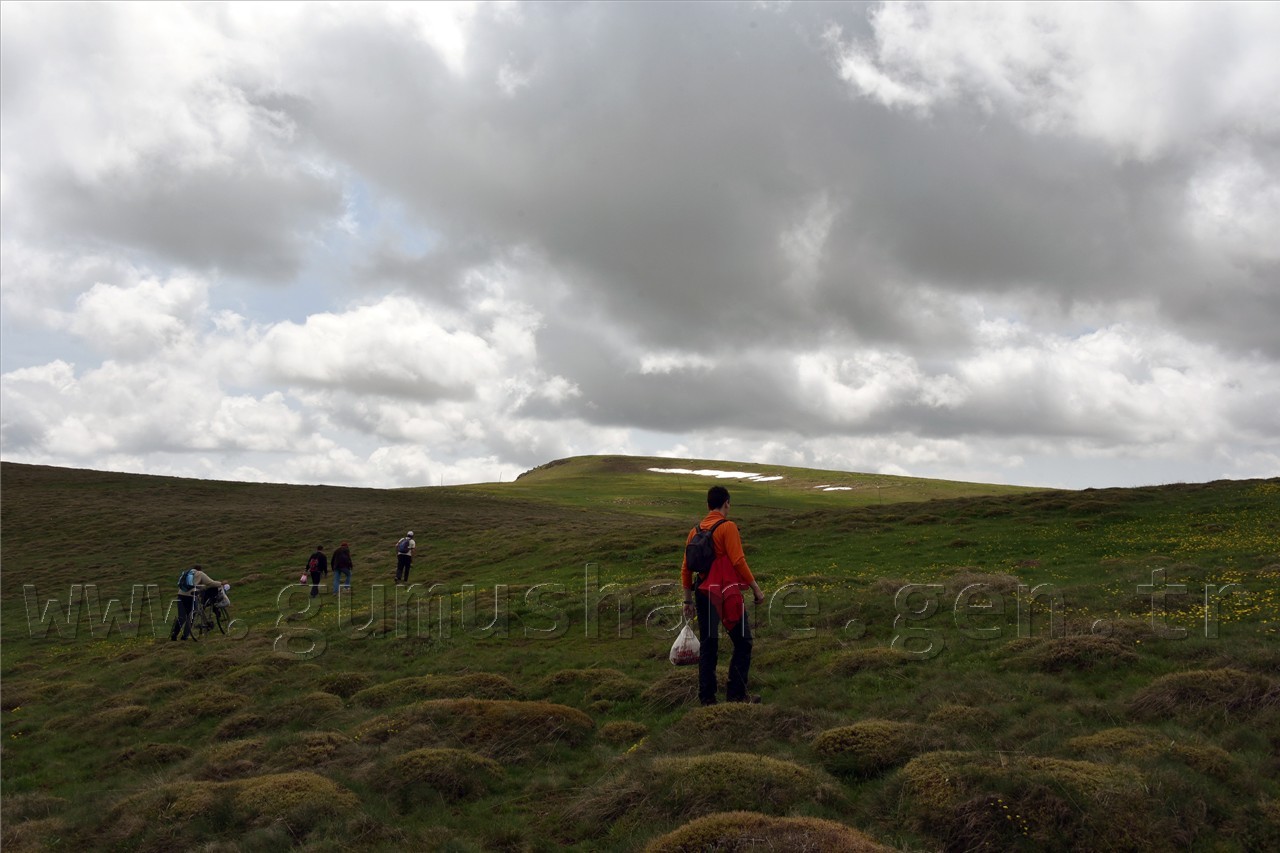 Gümüşhaneli Dağcılar Göller Bölgesine Yürüdü 37