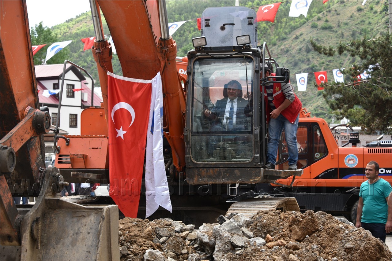 Gümüşhane’de modern pazaryeri projesine ilk kazma vuruldu 2