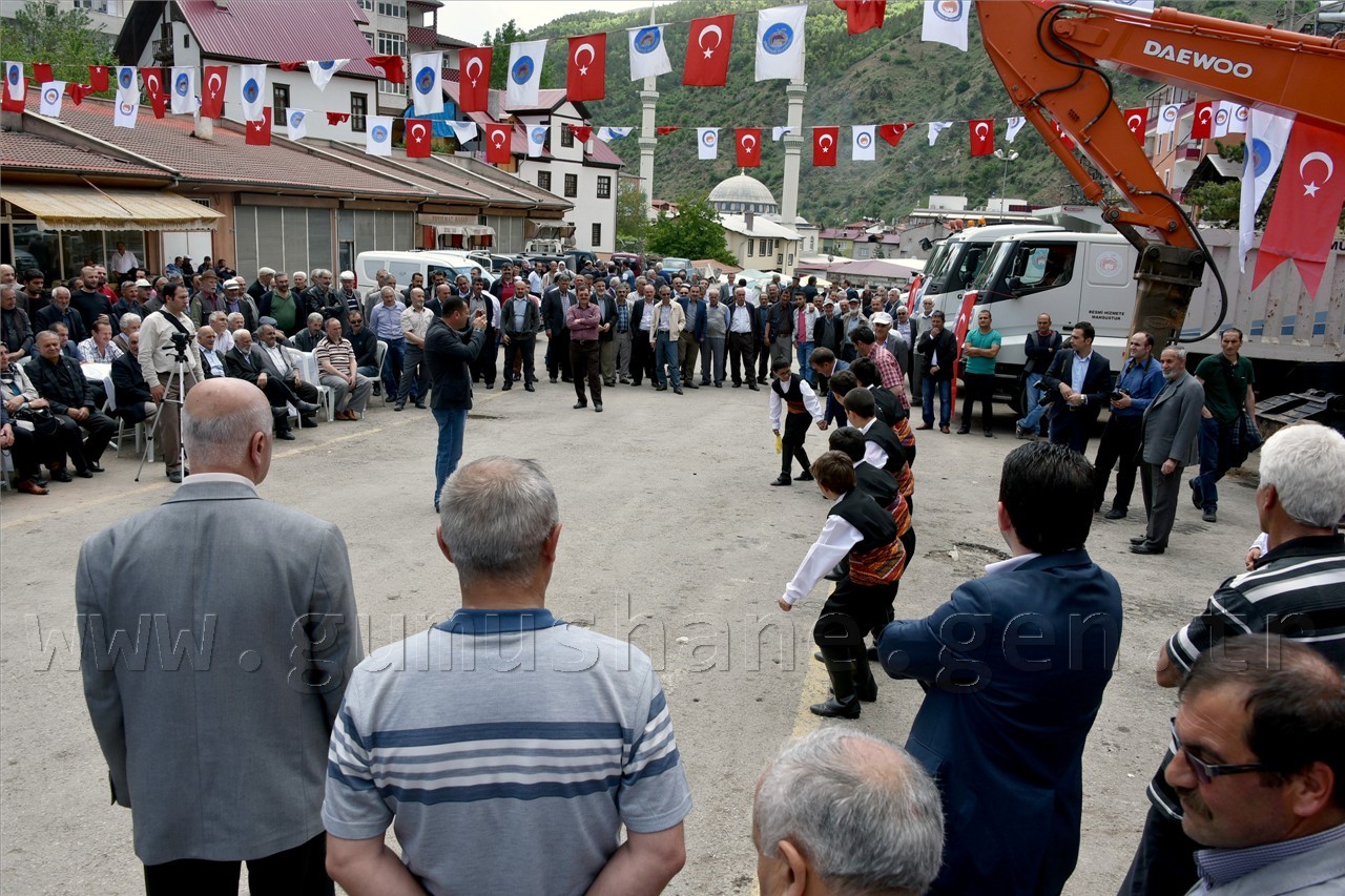 Gümüşhane’de modern pazaryeri projesine ilk kazma vuruldu 7