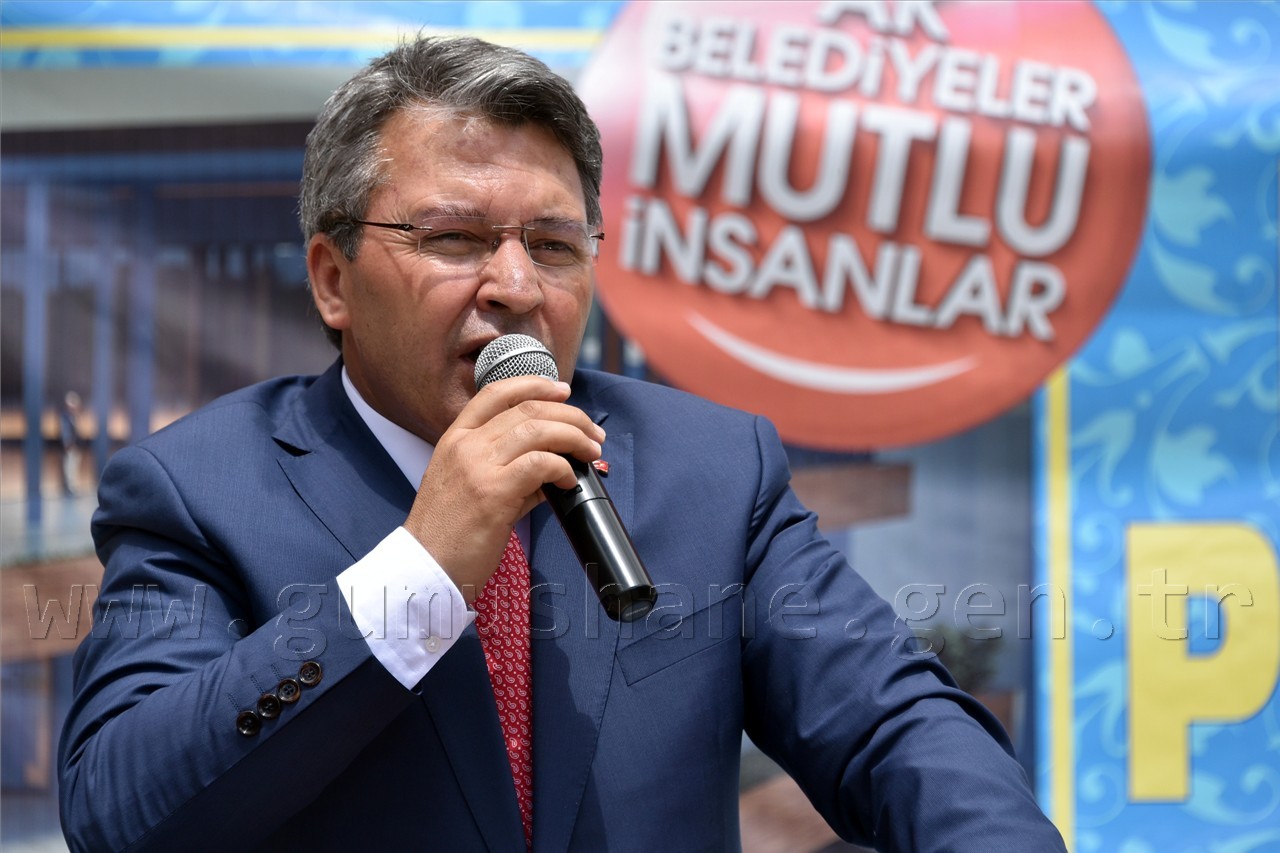 Gümüşhane’de modern pazaryeri projesine ilk kazma vuruldu 15