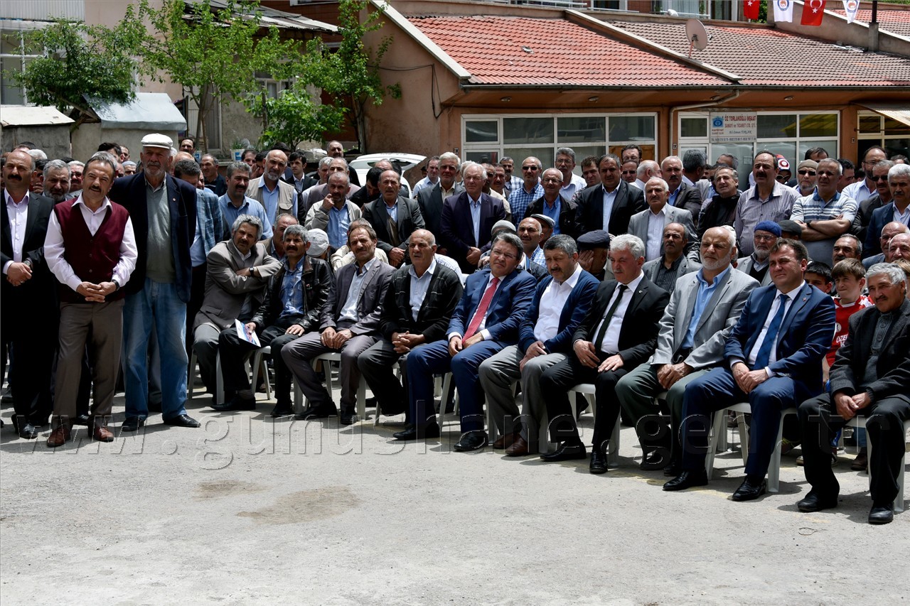 Gümüşhane’de modern pazaryeri projesine ilk kazma vuruldu 17