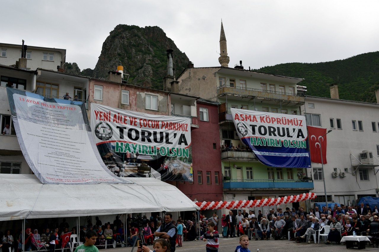Bakan Işık Torul ve Şiran'da 10