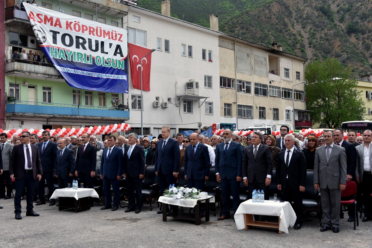 Bakan Işık Torul ve Şiran'da 13