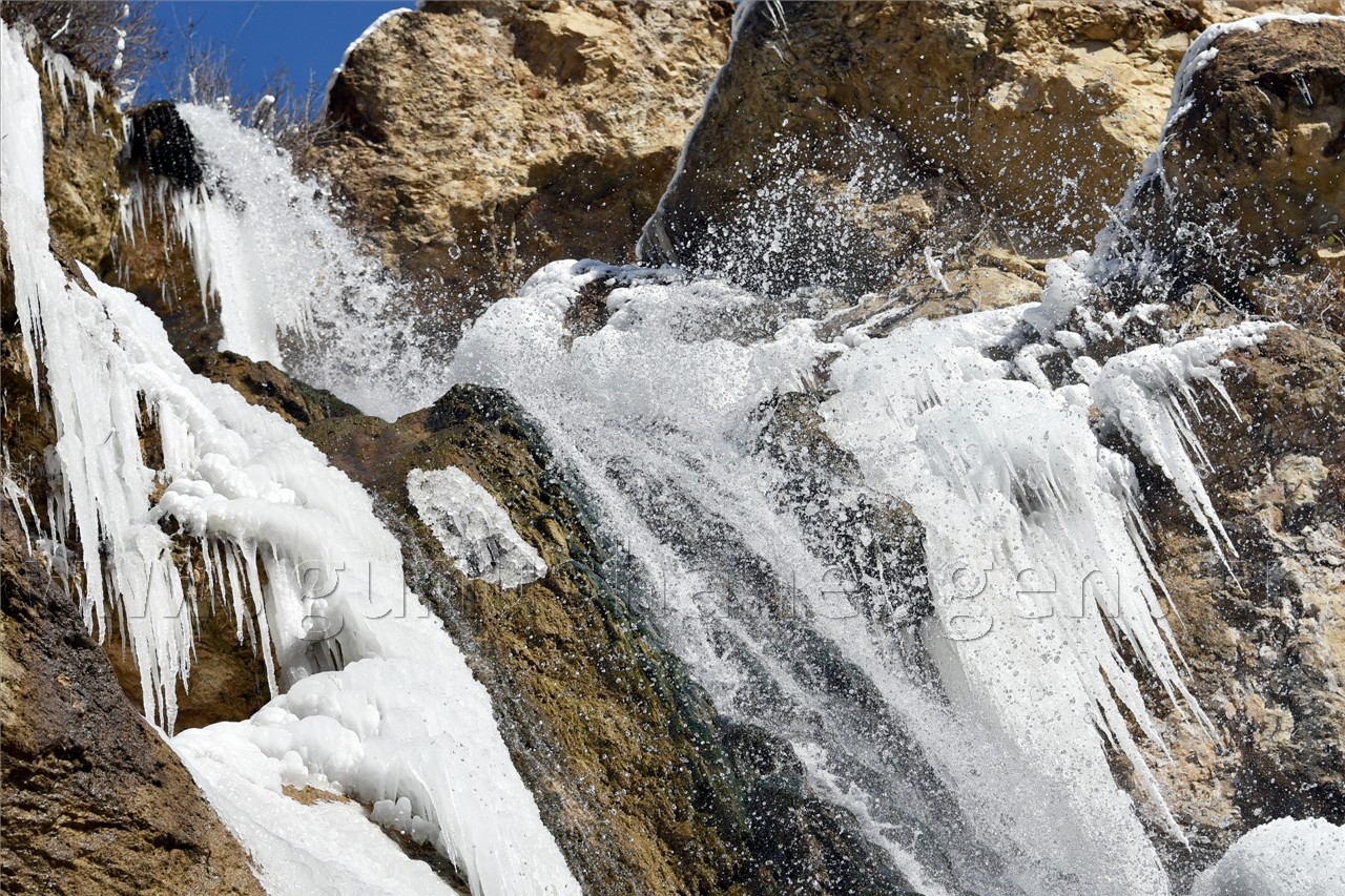 Gümüşhane'de buzdan şelaleler oluştu 4