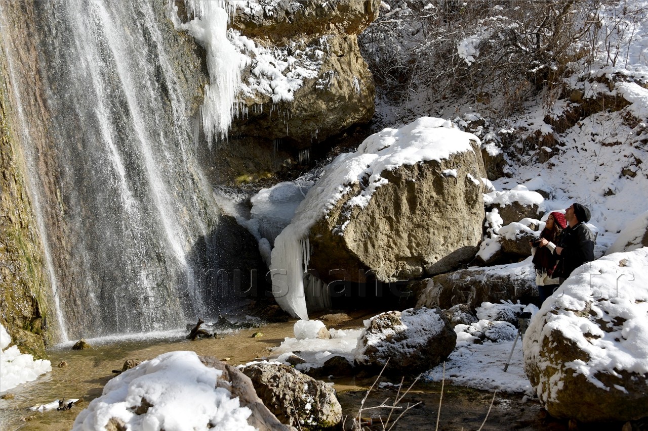 Gümüşhane'de buzdan şelaleler oluştu 6