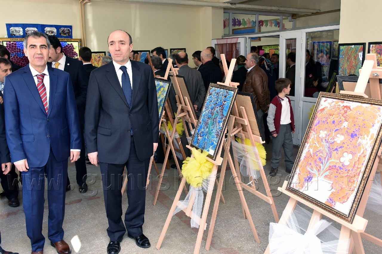 Minik öğrencilerden ebru ve vitray sergisi 2