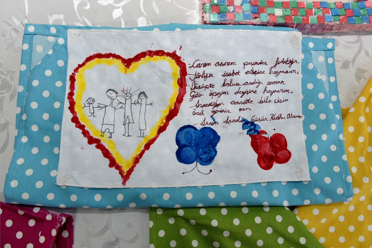 Minik öğrencilerden sergi 11