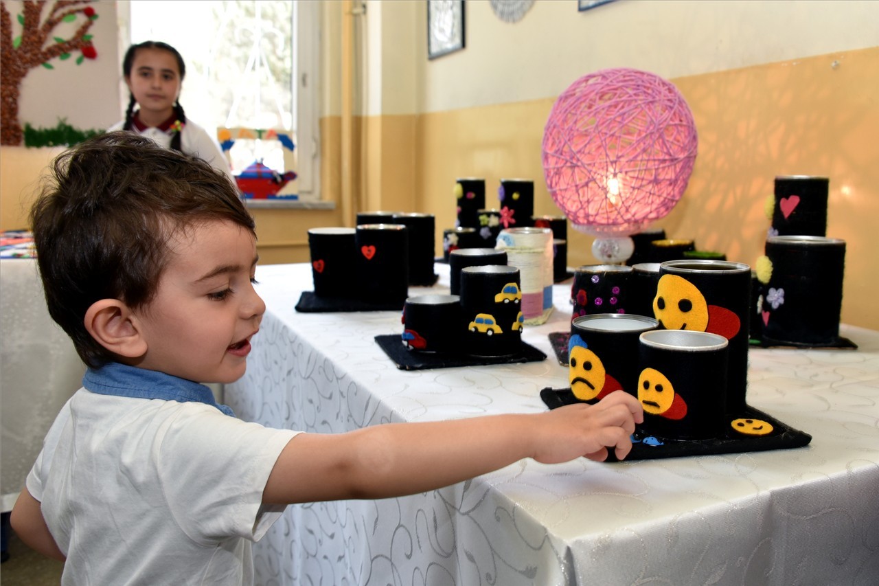 Minik öğrencilerden sergi 19