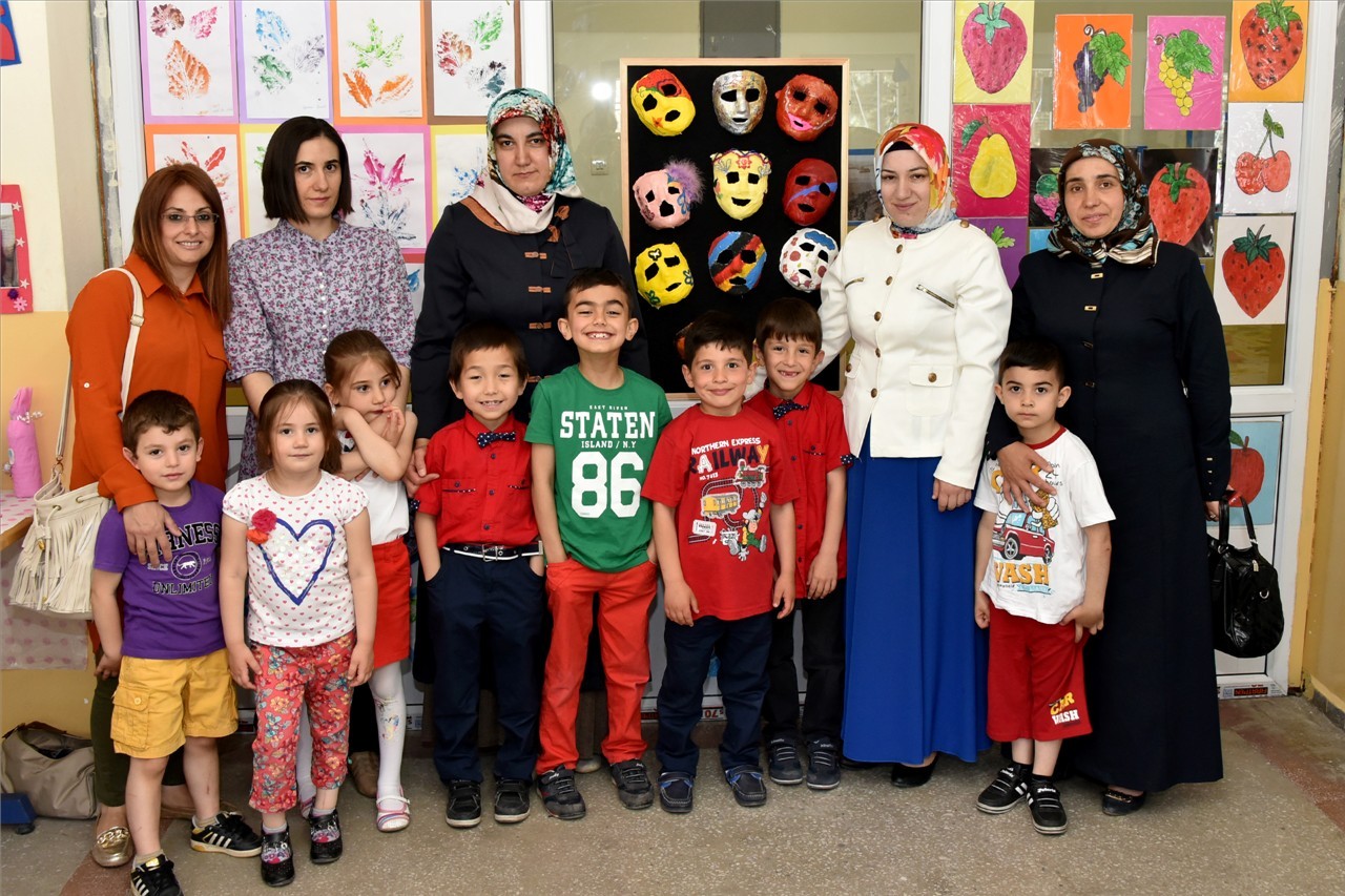 Minik öğrencilerden sergi 22