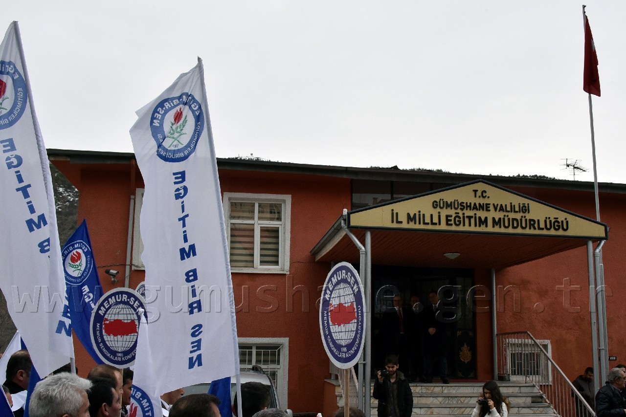 Eğitim-Bir-Sen’den ek ders, nöbet ve fazla çalışma için imza kampanyası 4