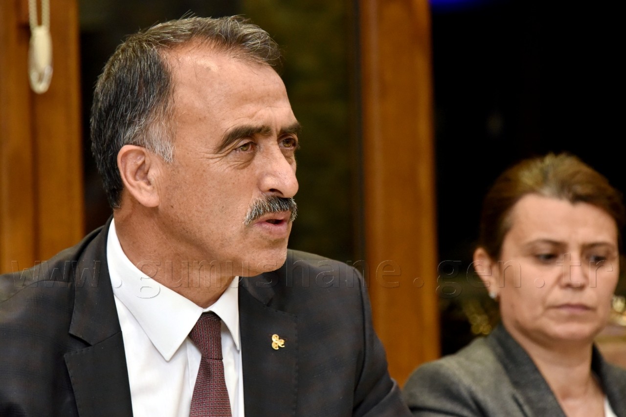 Milletvekili Canlı basınla buluştu 8