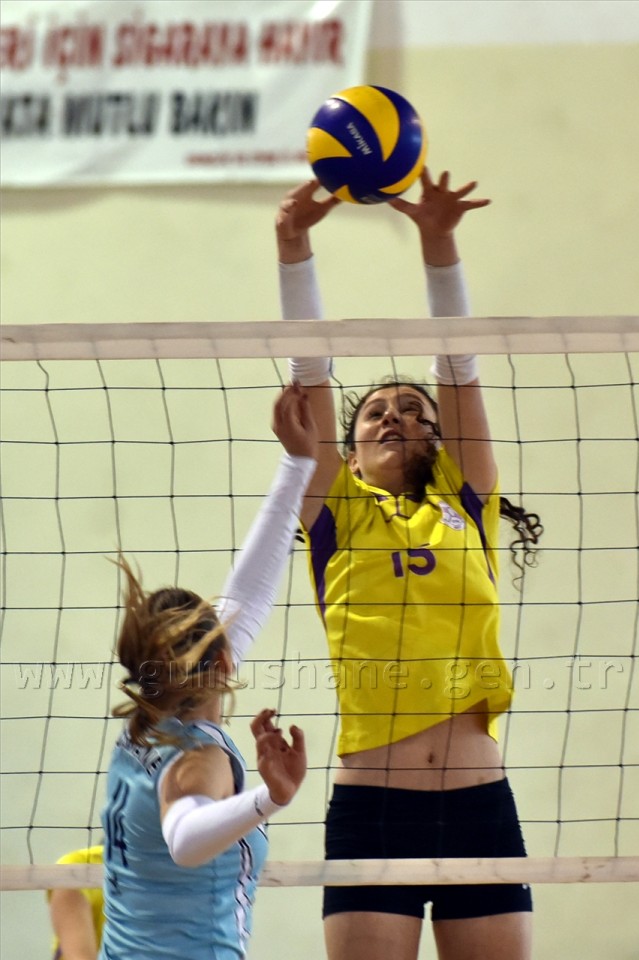 Gümüş Kızlar'dan altın değerinde galibiyet: 3-1 18
