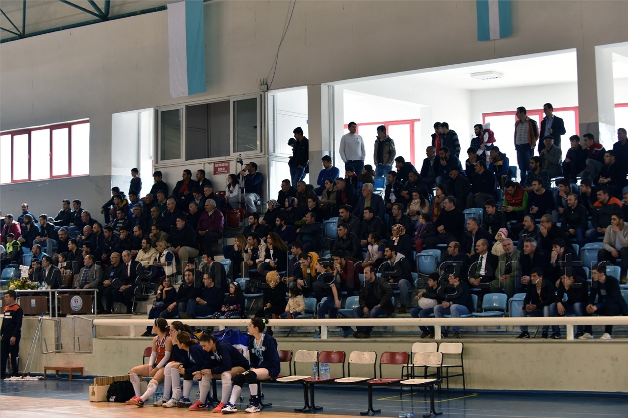 Gümüş Kızlar'dan altın değerinde galibiyet: 3-1 19