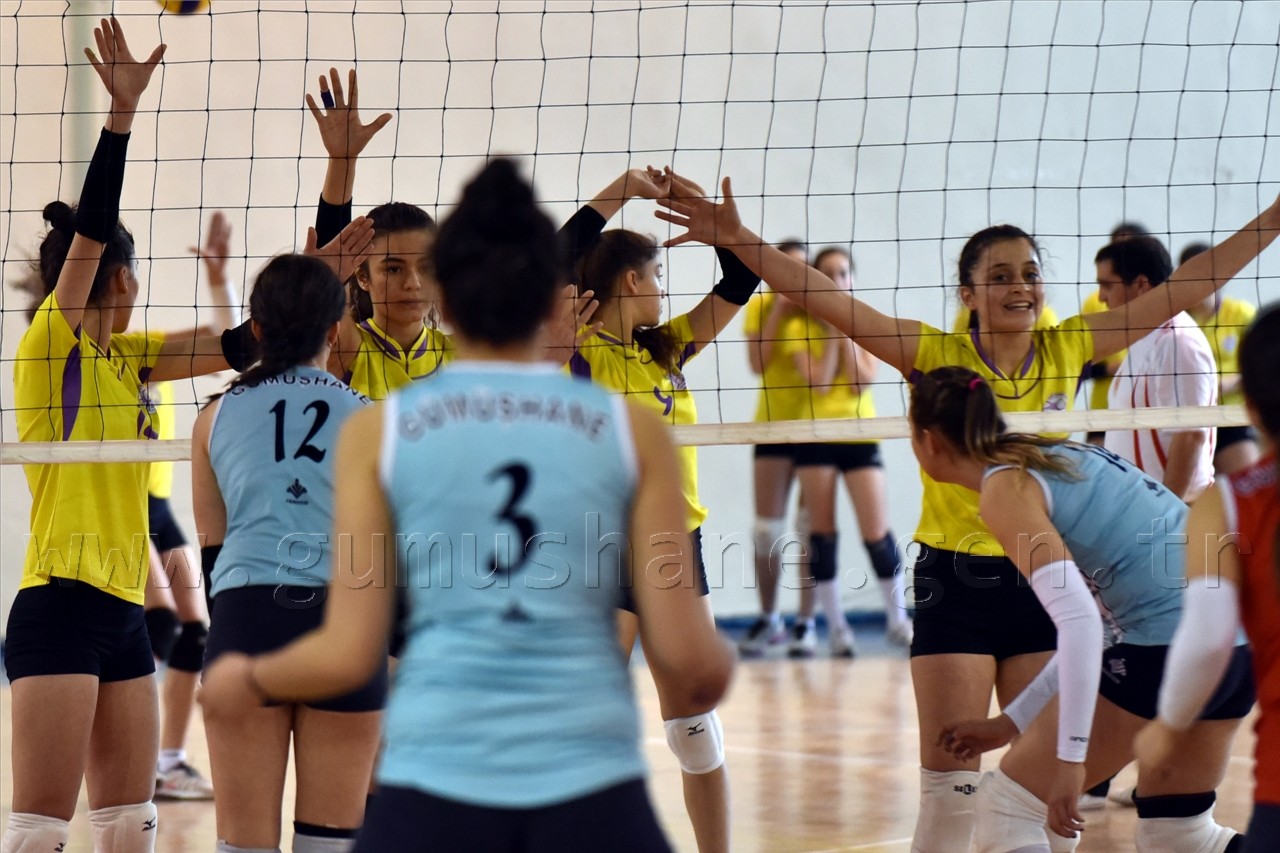 Gümüş Kızlar'dan altın değerinde galibiyet: 3-1 21