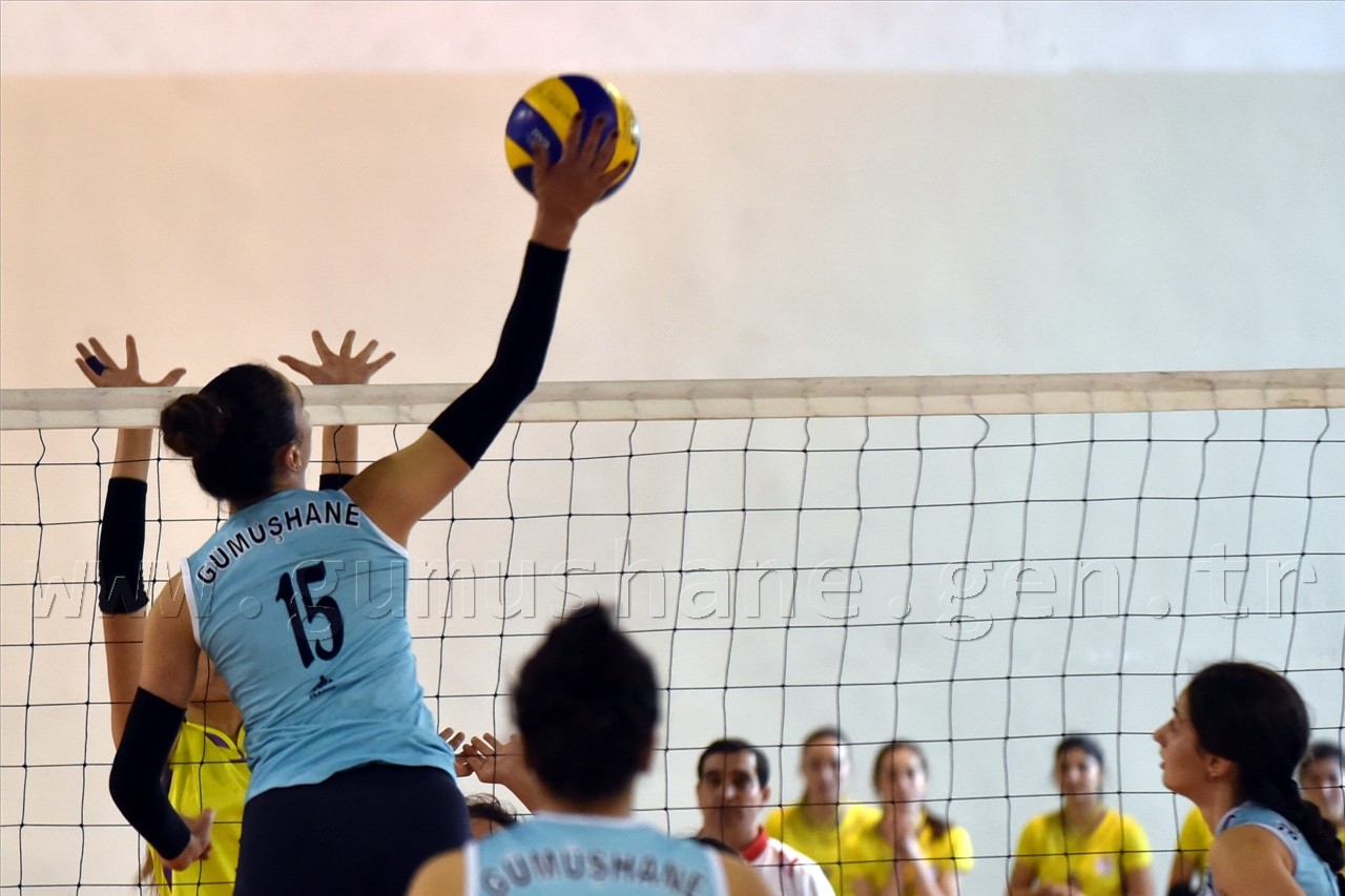 Gümüş Kızlar'dan altın değerinde galibiyet: 3-1 22