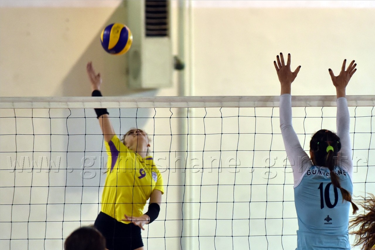 Gümüş Kızlar'dan altın değerinde galibiyet: 3-1 23