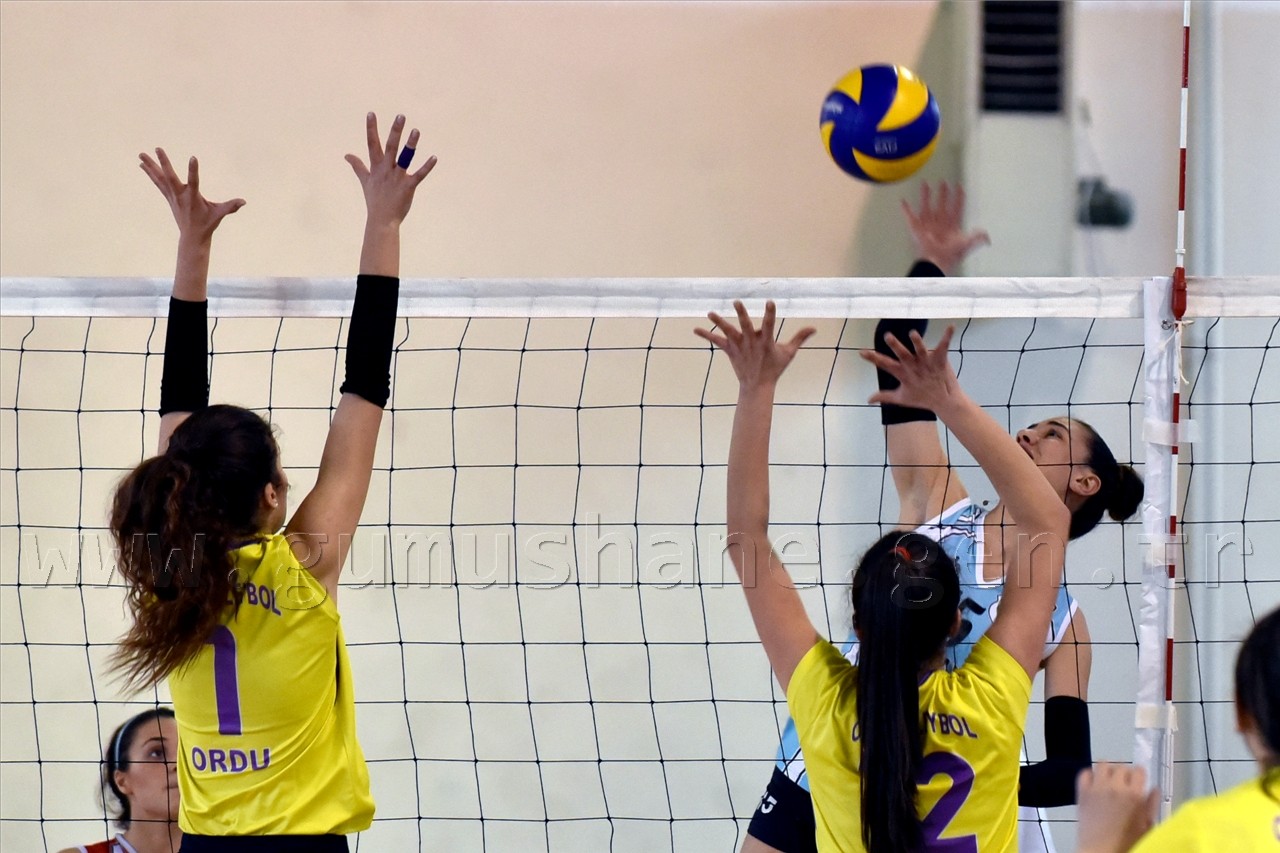 Gümüş Kızlar'dan altın değerinde galibiyet: 3-1 35