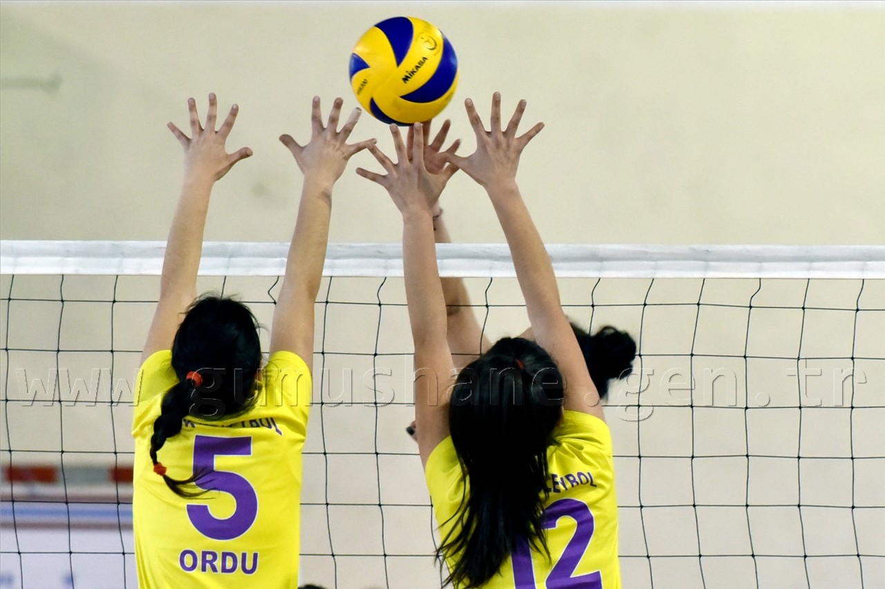 Gümüş Kızlar'dan altın değerinde galibiyet: 3-1 40