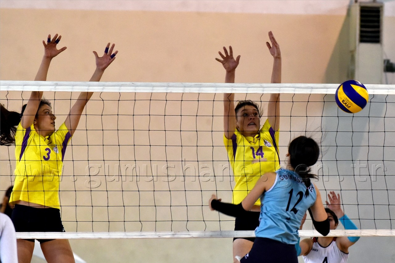 Gümüş Kızlar'dan altın değerinde galibiyet: 3-1 45