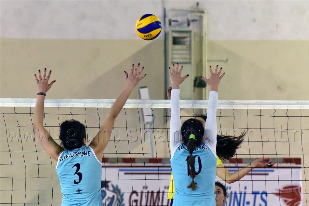 Gümüş Kızlar'dan altın değerinde galibiyet: 3-1 53
