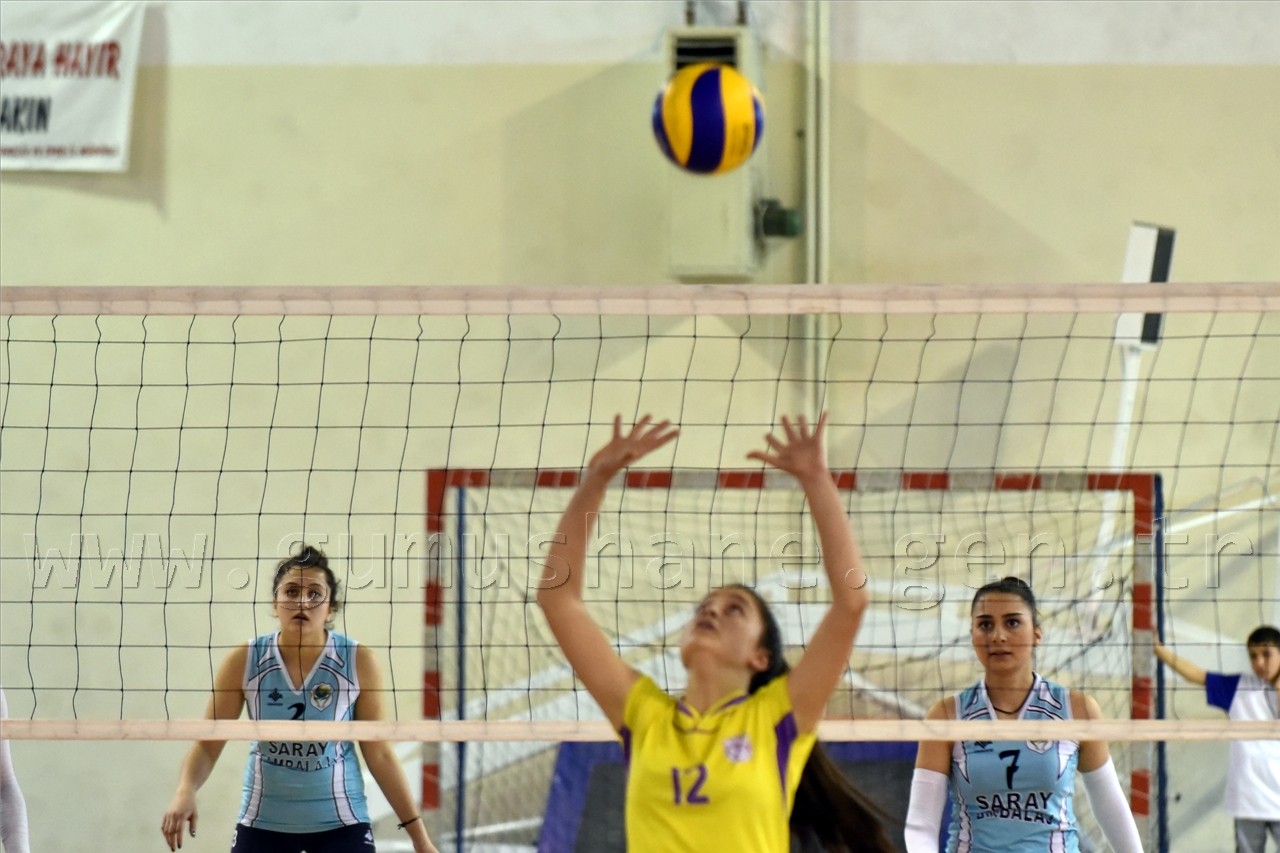 Gümüş Kızlar'dan altın değerinde galibiyet: 3-1 62