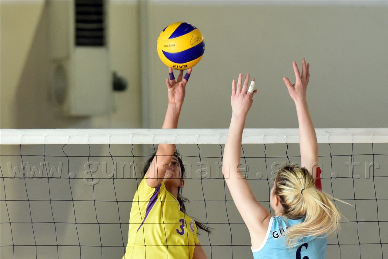 Gümüş Kızlar'dan altın değerinde galibiyet: 3-1 64